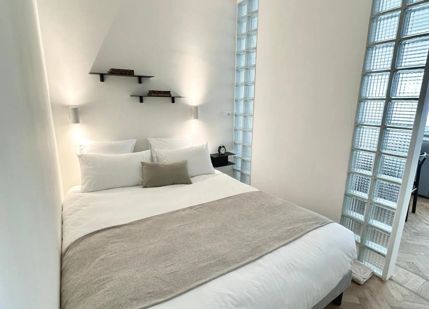 Superbe Appartement - Quartier Louise ! Brussel 0*,  België